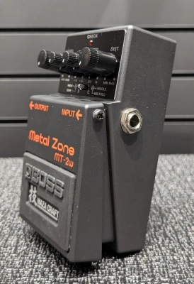 BOSS - MT-2W Waza Craft Metal Zone 2